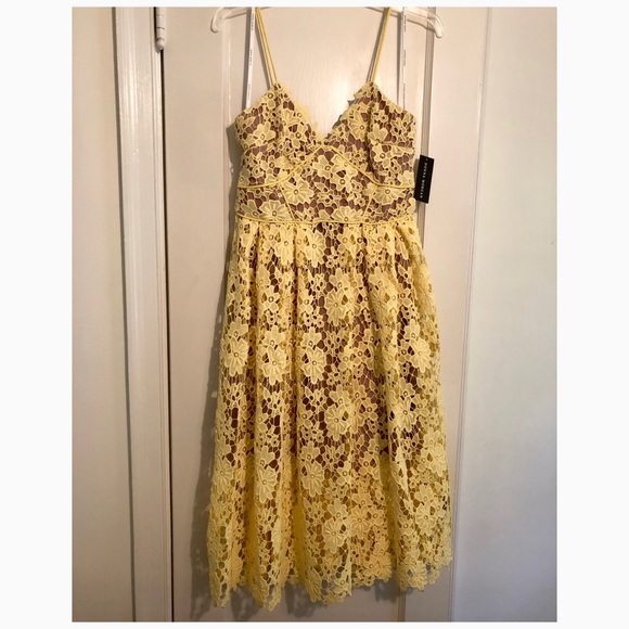 NWT Donna Morgan Yellow Floral Lace Dress - Picture 5 of 8